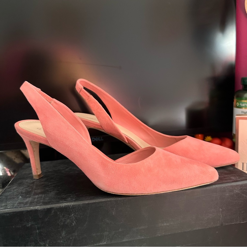 Pour La Victoire Coral Slingback Heels size 7.5